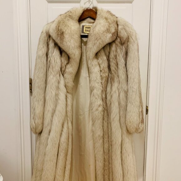 SAGA FOX NORWEGIAN FOX FUR COAT WOMANS Size Medium - Picture 10 of 16